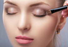Jak zrobić makijaż oczu w stylu smokey eyes