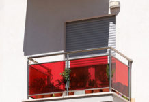 Pleksi na balkon – 5 argumentów za osłoną z plexi na balkon